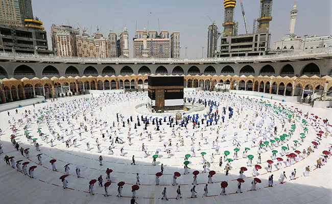 Can Pakistani women perform Hajj without mehram?