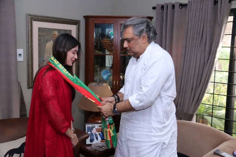 Actress Azekah Daniel joins PTI