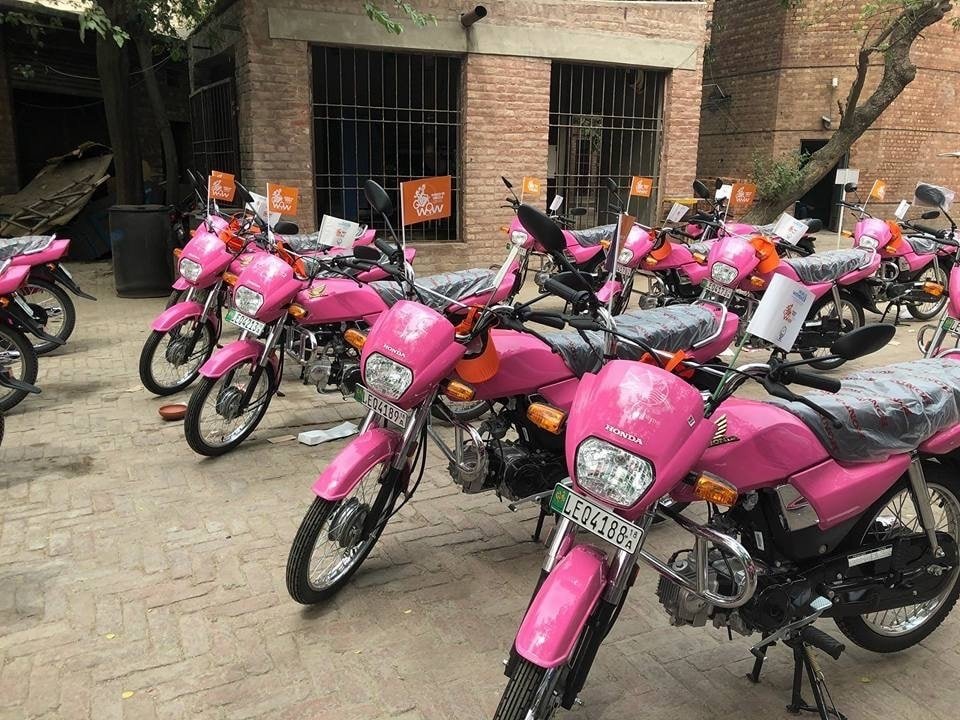 Who is eligible for govt’s scooteis scheme for women?