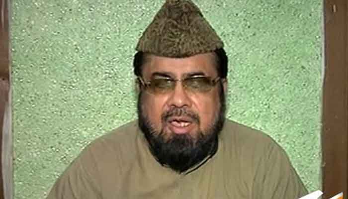 Watch: Mufti Qavi enjoys night of revelry at club in viral video