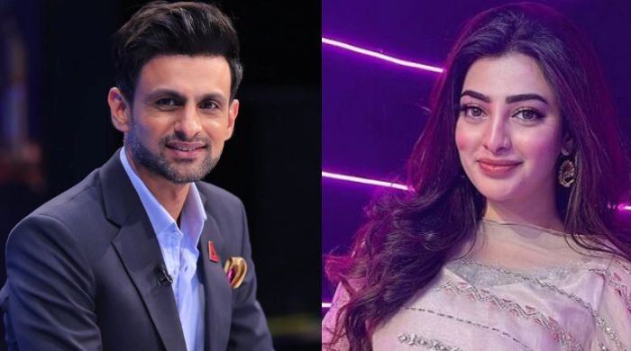 Fact Check: Did Shoaib Malik send flirtatious texts to actress Nawal Saeed?