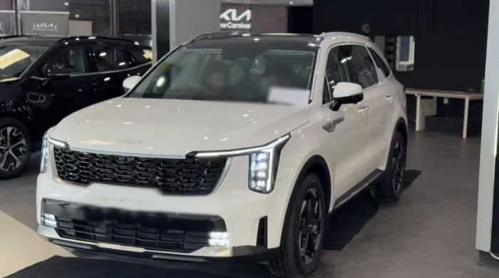 KIA 4th-Generation Sorento debuts in Pakistan with three variants: Price and specs here
